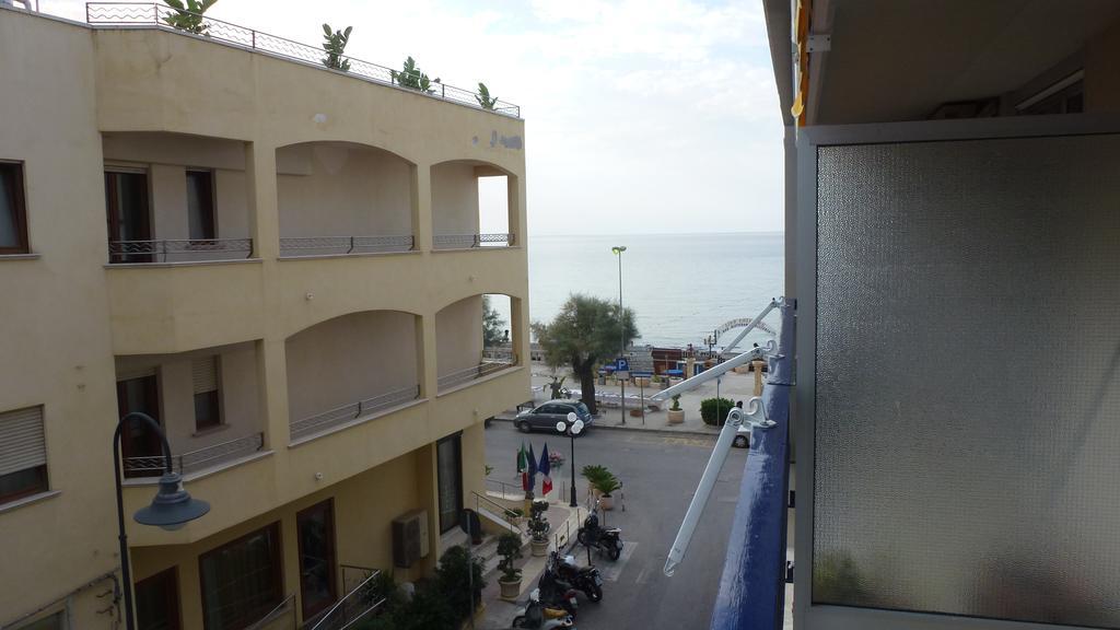 Sea Star Apartment Cefalu Ruang foto