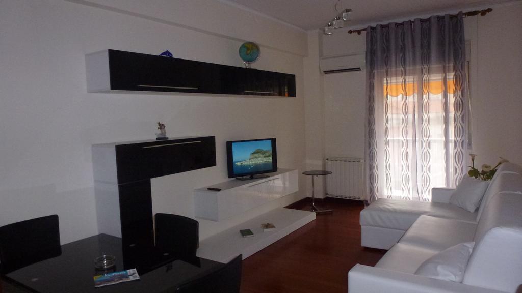 Sea Star Apartment Cefalu Ruang foto
